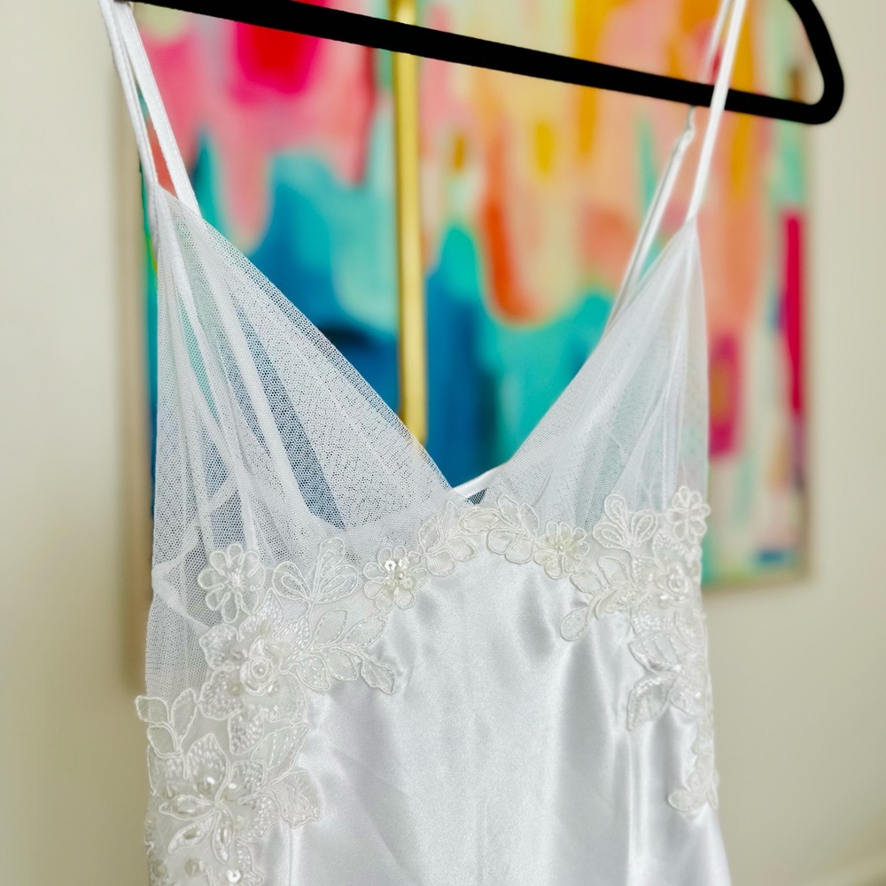 RARE VTG Frederick’s of Hollywood Embroidered Lace Slip Dress